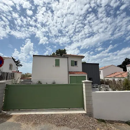 بيت للعطل Feet In The Water, 100 M From The Center *