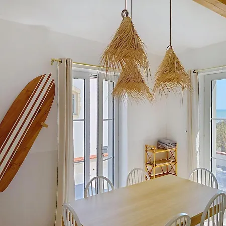 Feet In The Water, 100 M From The Center Tatil Evi *