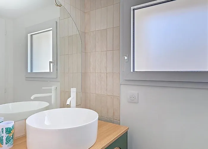 Nyaraló Feet In The Water, 100 M From The Center