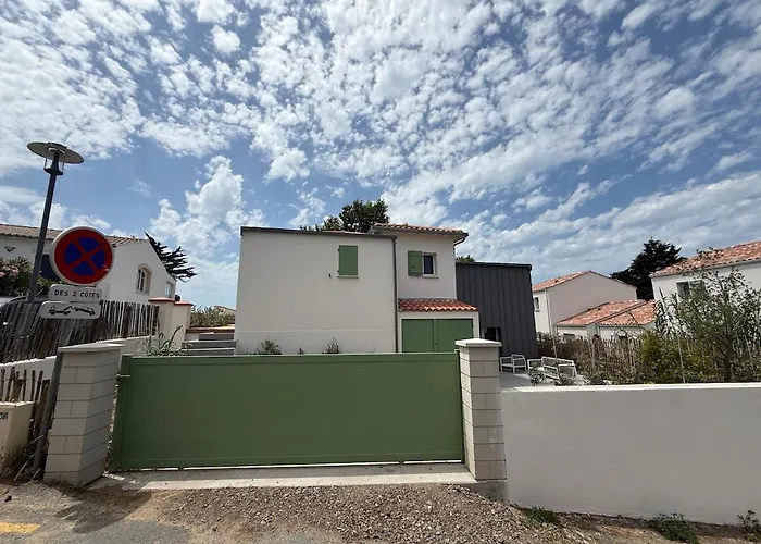 Nyaraló Feet In The Water, 100 M From The Center *