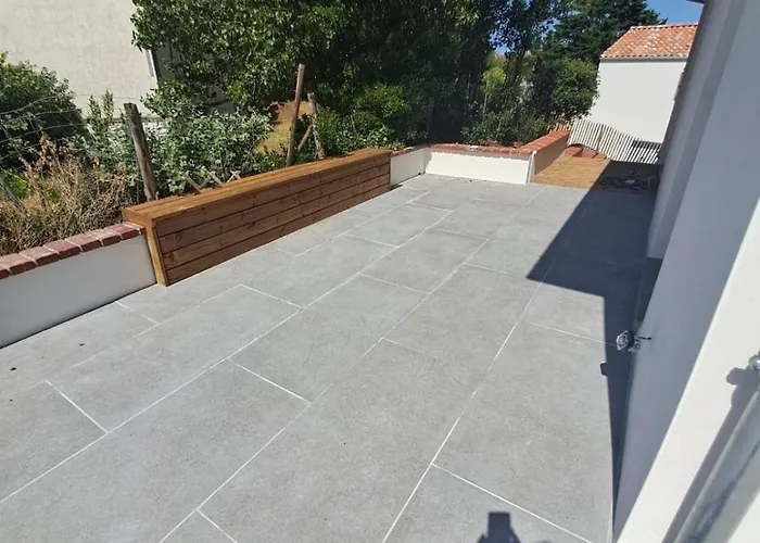 Feet In The Water, 100 M From The Center Nyaraló *